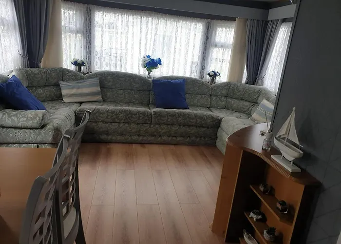 2 Bed 37 Highbury Ingoldmells Skegness Caravan